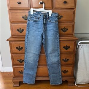 Levi’s wedgie straight jeans